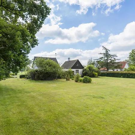 Pet Friendly In With Kitchen Holiday home *