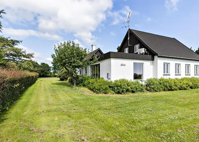 5 Bedroom Gorgeous In *