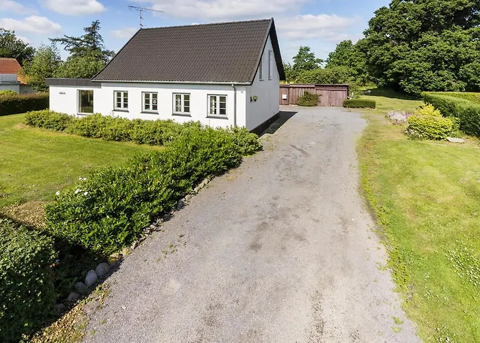 5 Bedroom Gorgeous In *